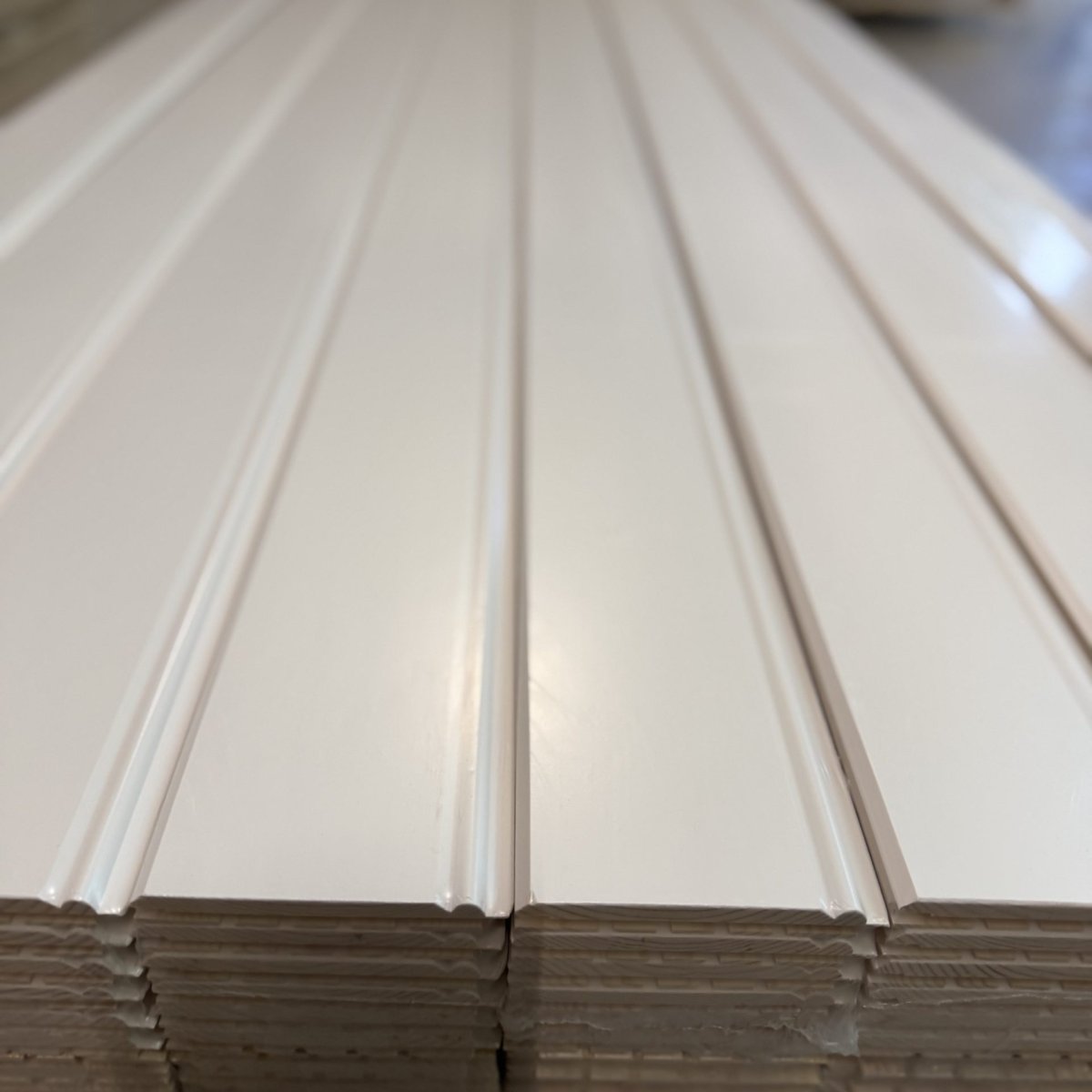 Helmipaneeli 15×95-120x3300mm puuvalmis-valkoinen - Image 9
